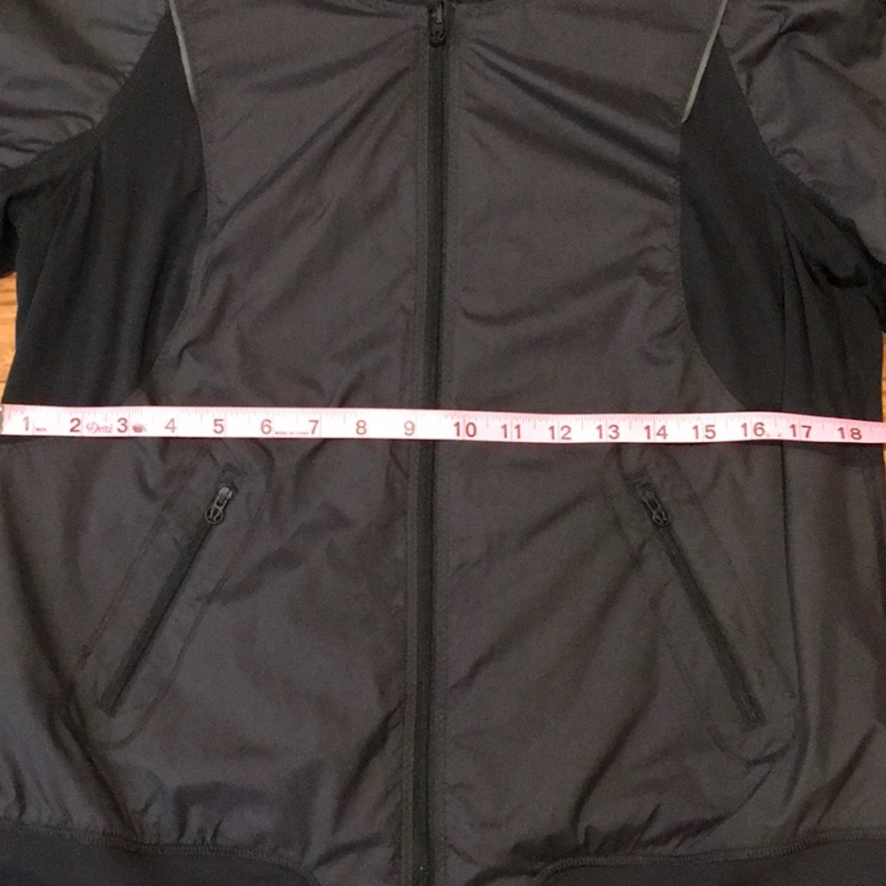 Lululemon Reversible Windbreaker - Picture 6 of 7